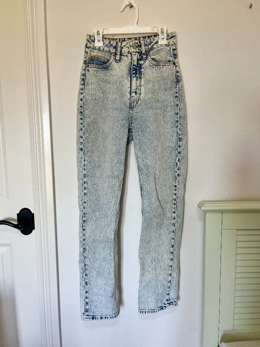 H&M Light Wash High Waist Straight Leg Jeans